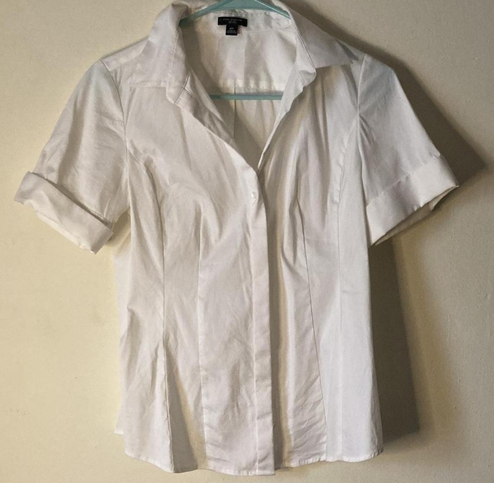 ❗Ann Taylor Button Down White Quarter Sleeve Top 6P❗